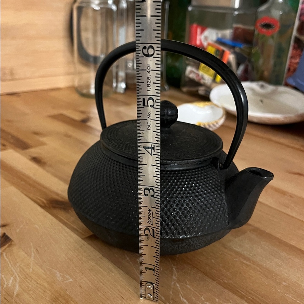 Vintage Japanese Cast Iron Teapot - Picture 9 of 9